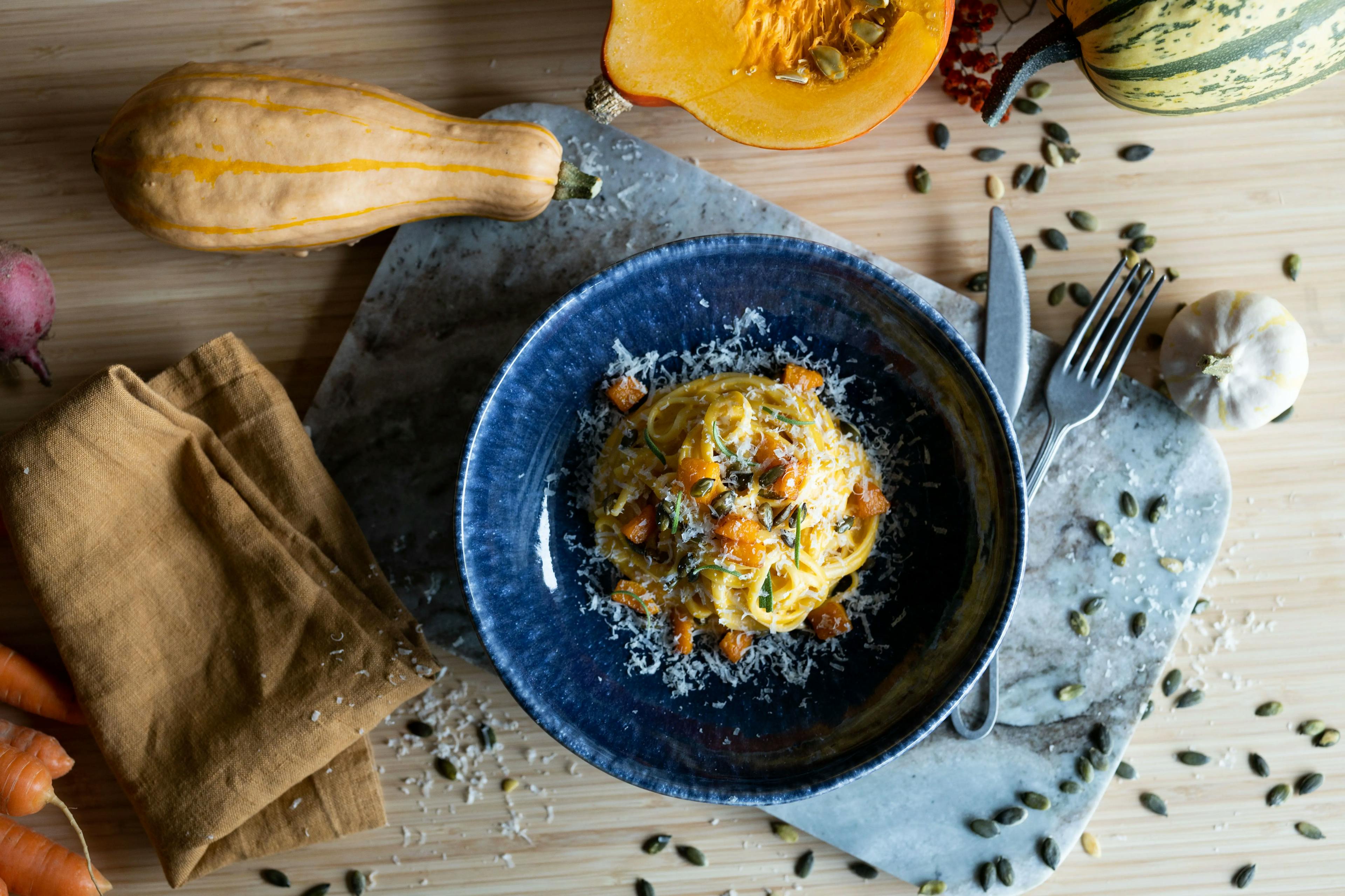Linguini i kremet gresskarsaus  – smakfull Halloweenmat